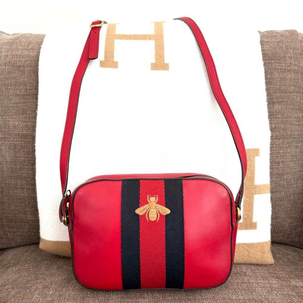 Authentic Gucci Webby Bee Shoulder Bag crossbody red leather small
